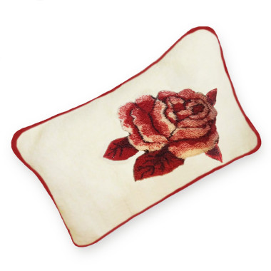Polštář z ovčí vlny s růží